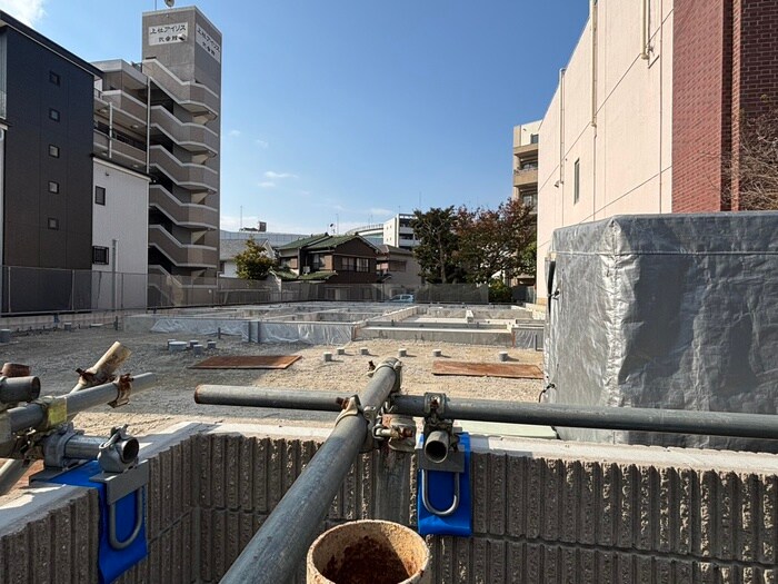 物件外観写真5　(建築中)