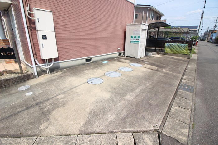 物件外観写真6　(駐車場)