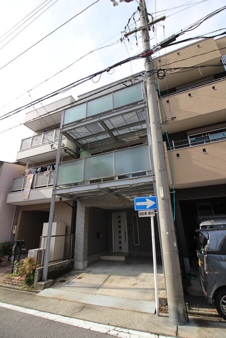新開町貸家外観写真
