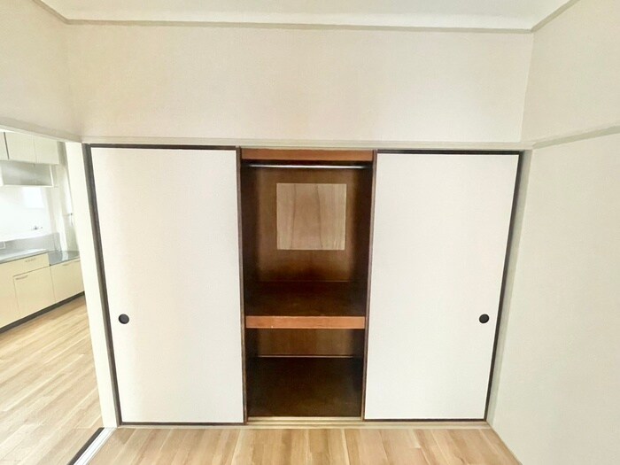 物件内観写真12　(収納)