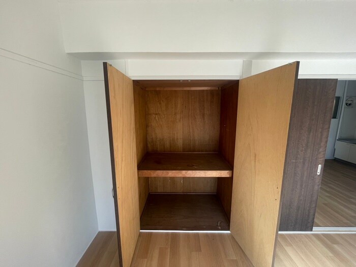 物件内観写真12　(収納)