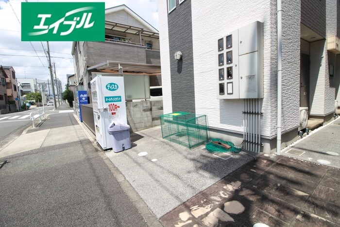 物件外観写真6　(駐輪場)