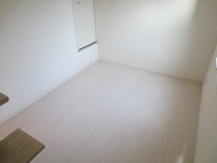 物件内観写真10　(室内からの展望)