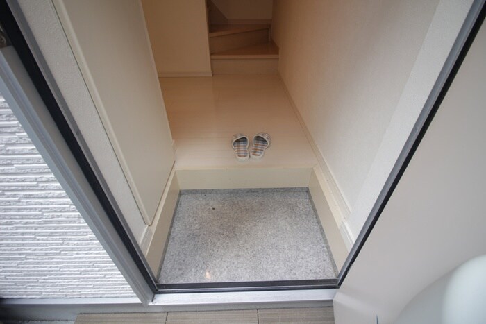 物件内観写真20　(玄関)