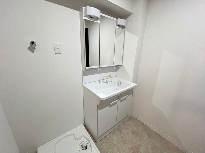 物件内観写真12　(洗面)