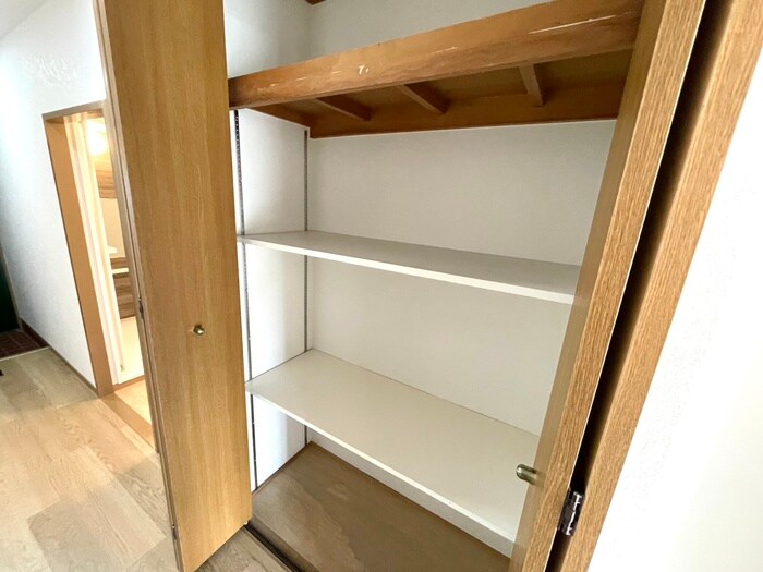 物件内観写真16　(収納)