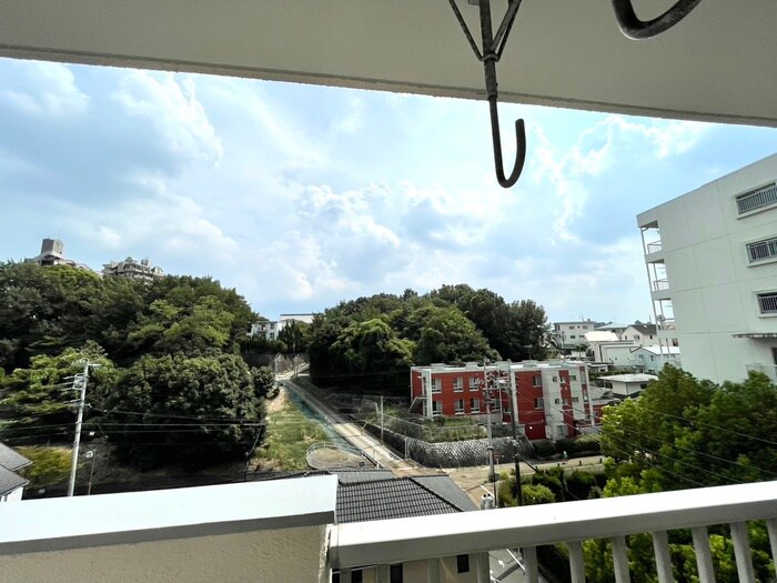 物件内観写真18　(室内からの展望)