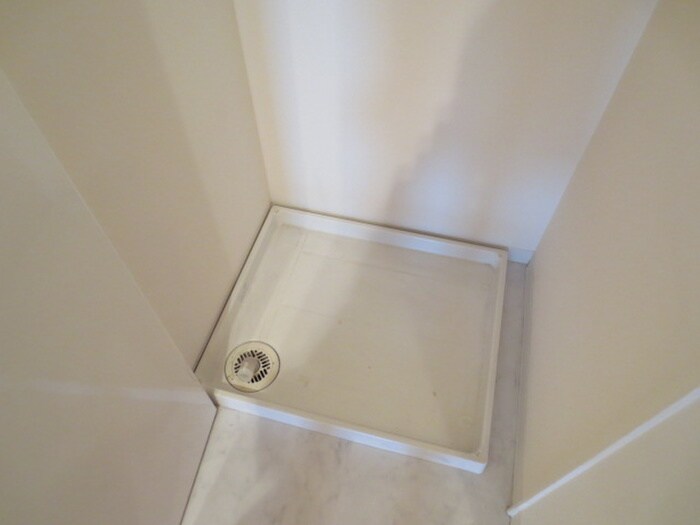 物件内観写真11　(洗濯機置場)