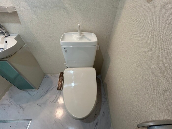 物件内観写真12　(トイレ)