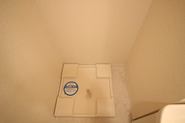 物件内観写真13　(洗濯機置場)