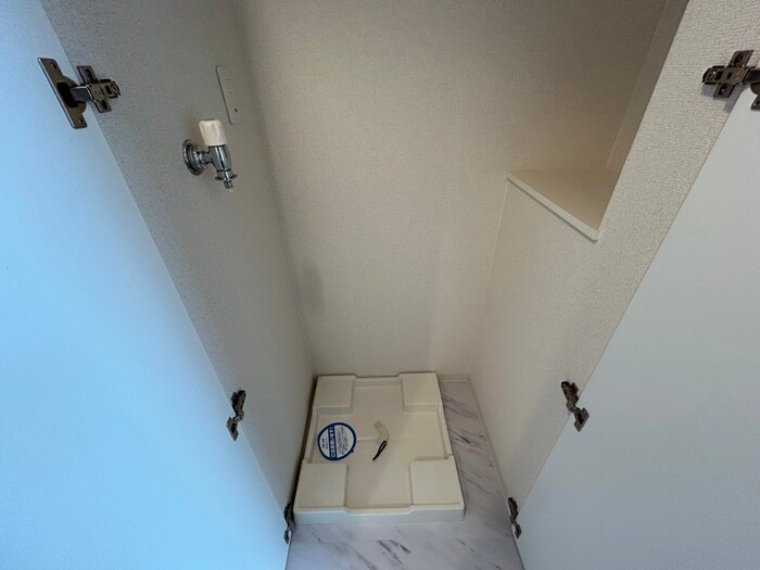 物件内観写真13　(洗濯機置場)