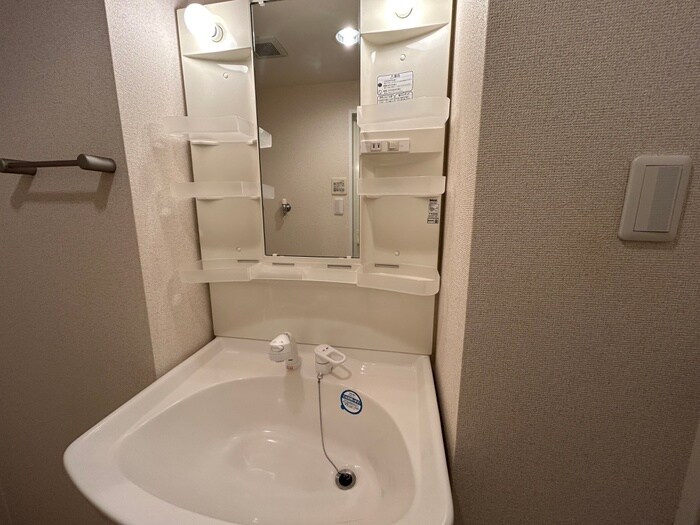 物件内観写真13　(洗面)