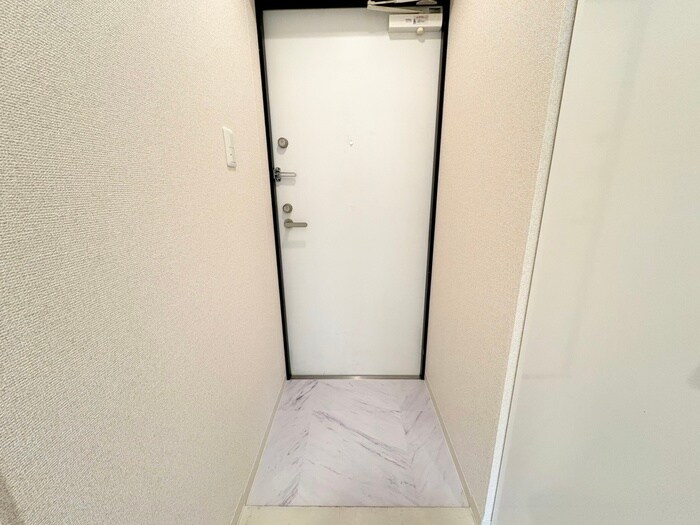 物件内観写真14　(玄関)