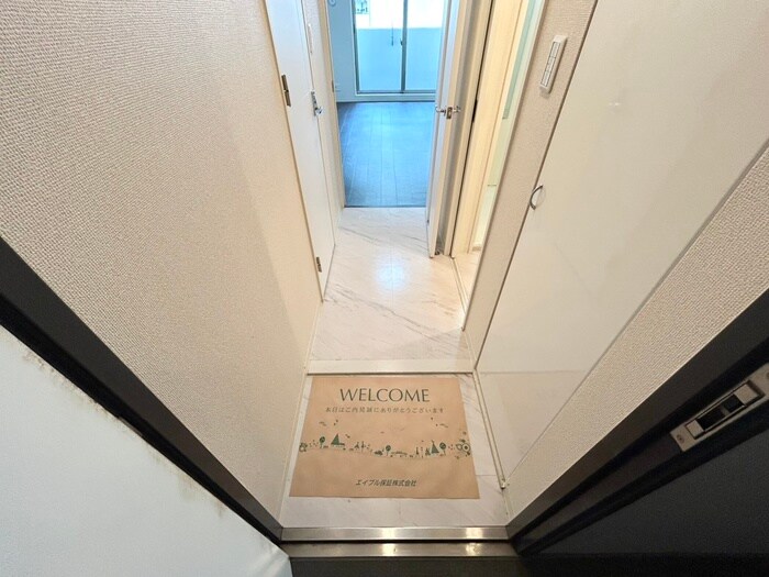 物件内観写真14　(玄関)