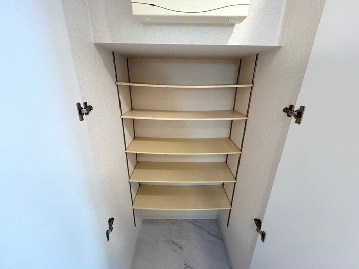 物件内観写真15　(靴箱)