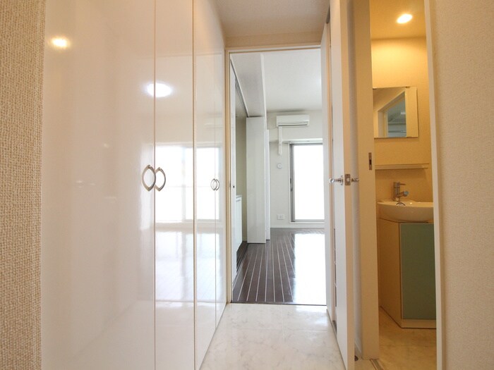 物件内観写真15　(廊下)