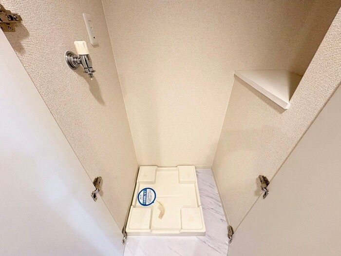 物件内観写真17　(洗濯機置場)