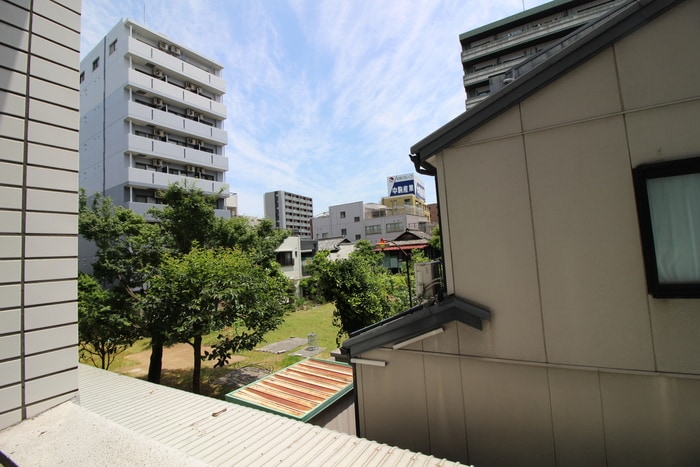 物件内観写真20　(室内からの展望)