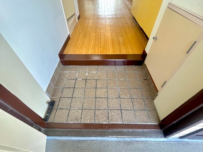 物件内観写真15　(玄関)