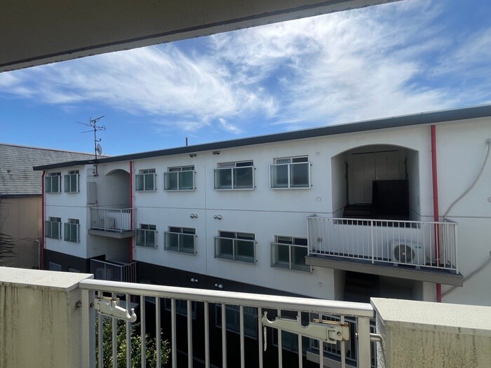 物件内観写真20　(室内からの展望)