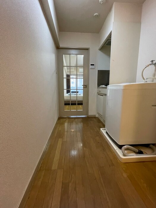 物件内観写真12　(廊下)