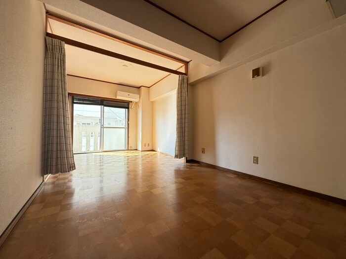 物件内観写真8　(居室)