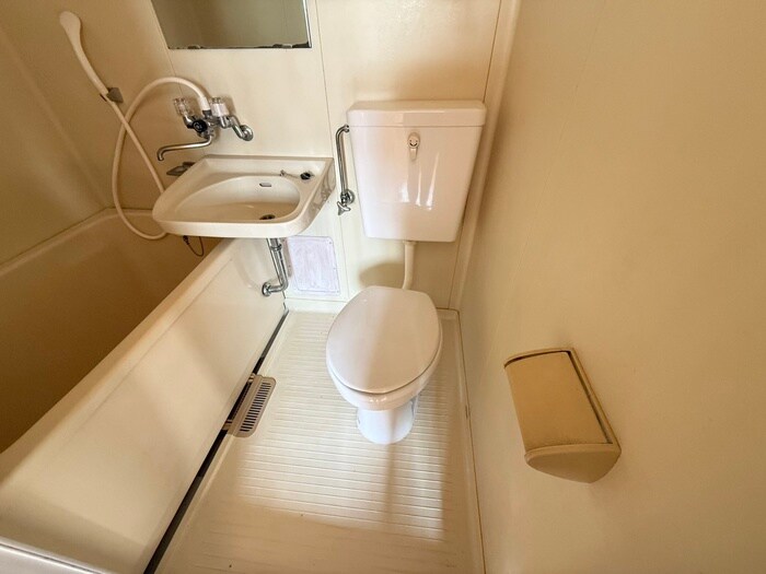 物件内観写真14　(トイレ)