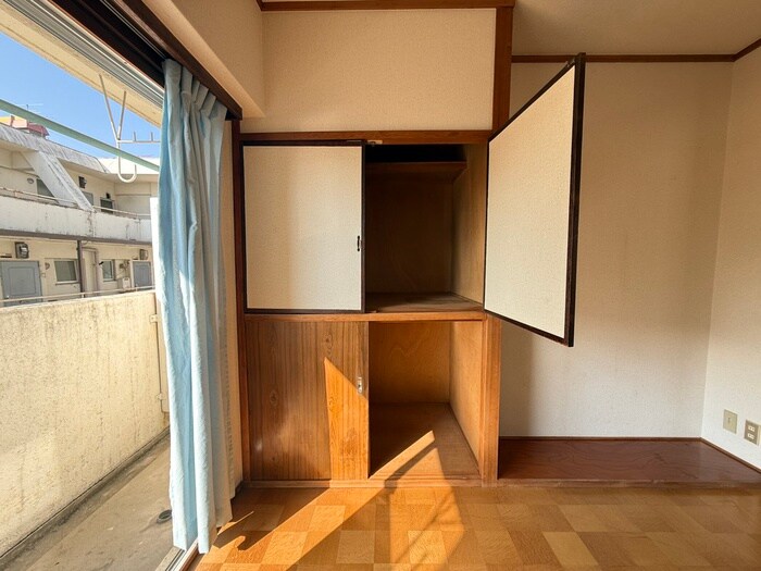 物件内観写真16　(収納)