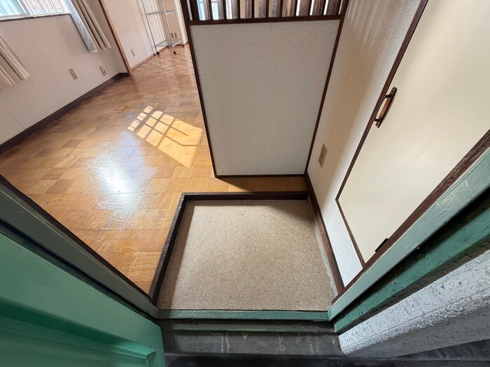 物件内観写真17　(玄関)