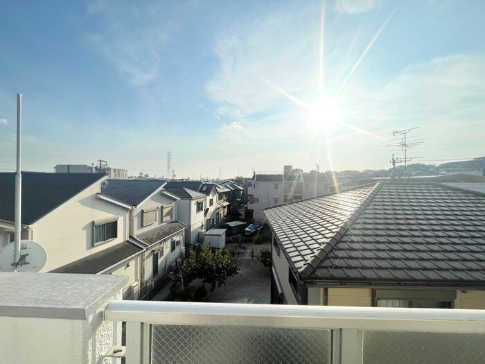 物件内観写真18　(室内からの展望)