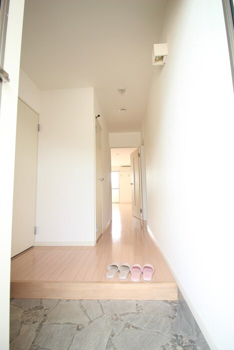 物件内観写真7　(玄関)