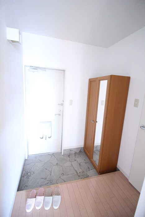 物件内観写真8　(靴箱)