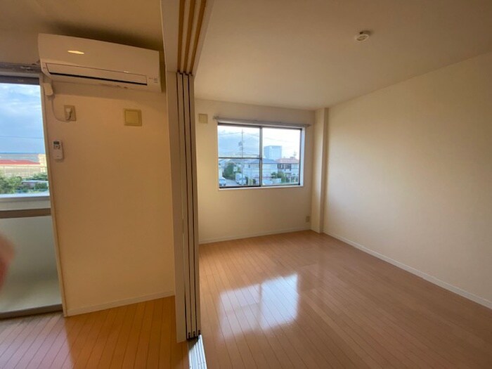 物件内観写真12　(居室)