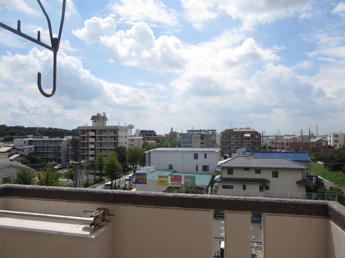 物件内観写真17　(室内からの展望)