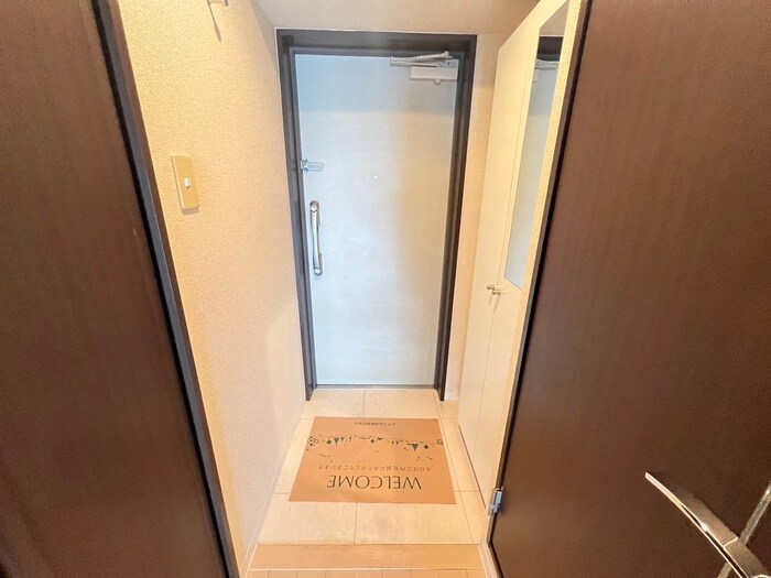 物件内観写真22　(玄関)