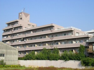 GRAND MAISON中小田井（E-1）外観写真