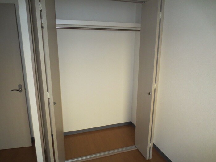 物件内観写真6　(収納)