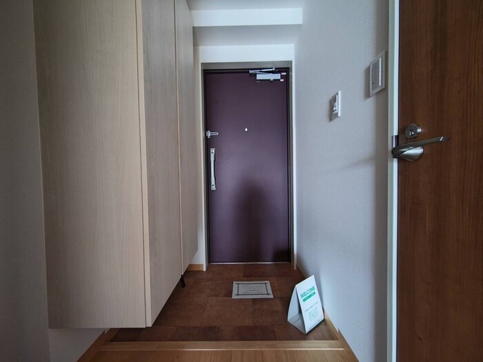 物件内観写真16　(玄関)