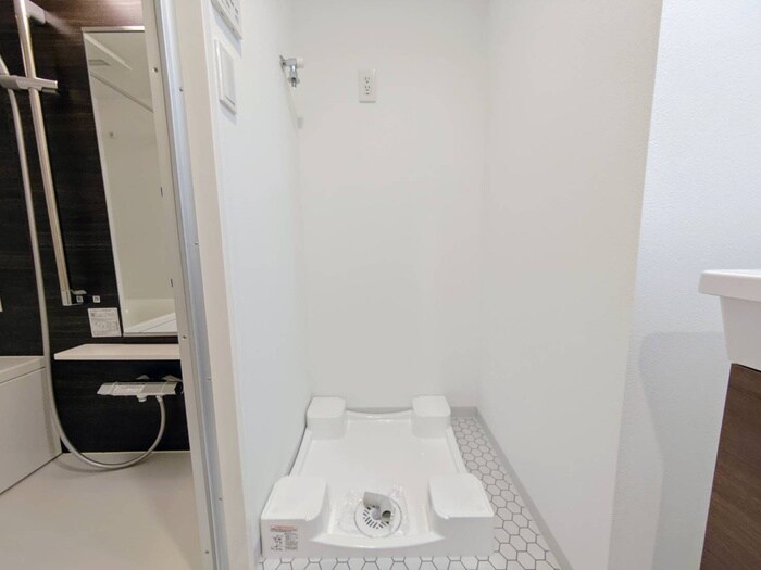 物件内観写真17　(洗濯機置場)