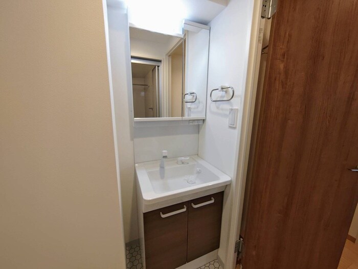 物件内観写真18　(洗面)