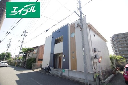 クレフラスト河岸外観写真