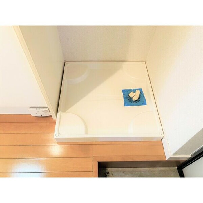 物件内観写真13　(洗濯機置場)