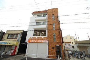 高山ビル外観写真