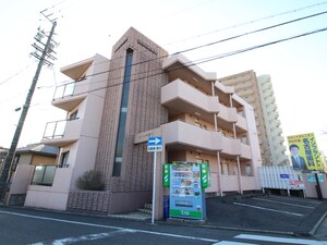 メゾン　山崎川外観写真