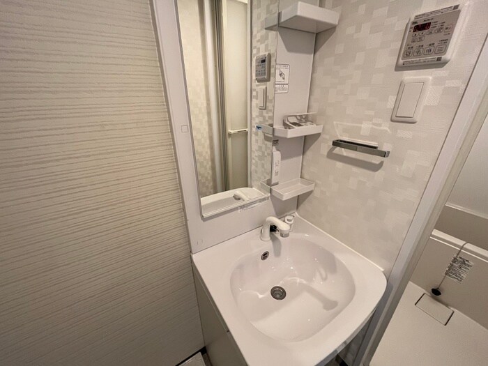 物件内観写真11　(洗面)