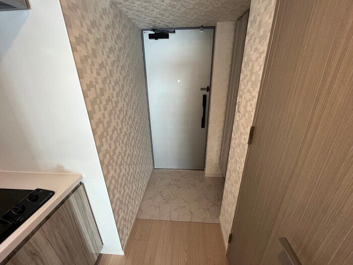 物件内観写真15　(玄関)