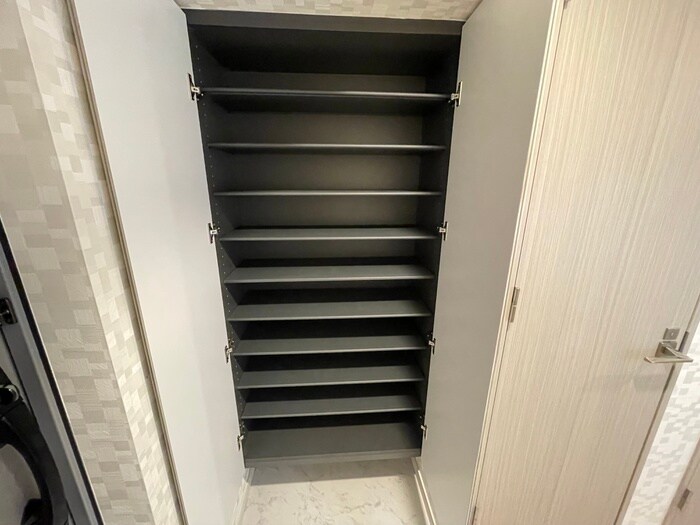 物件内観写真15　(靴箱)