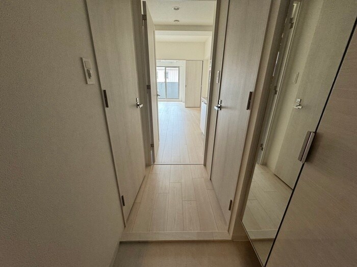 物件内観写真15　(玄関)