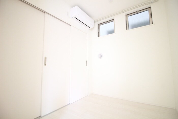 物件内観写真10　(居室)