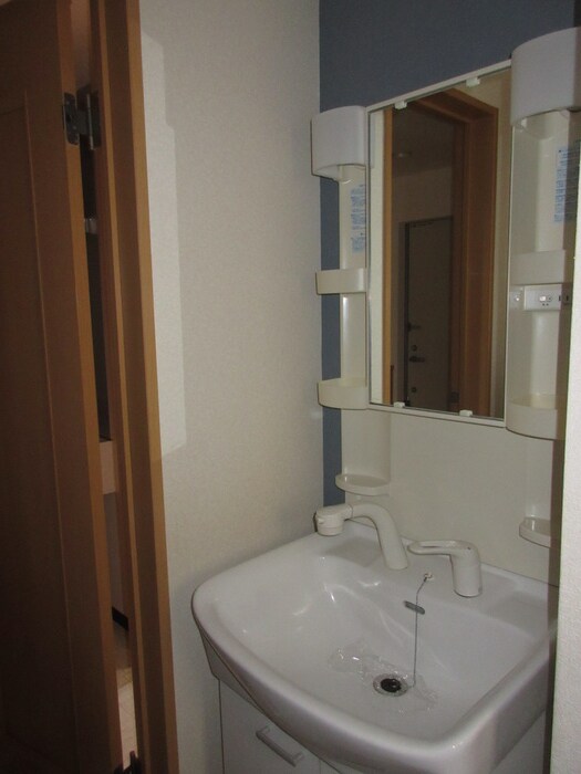 物件内観写真10　(洗面)